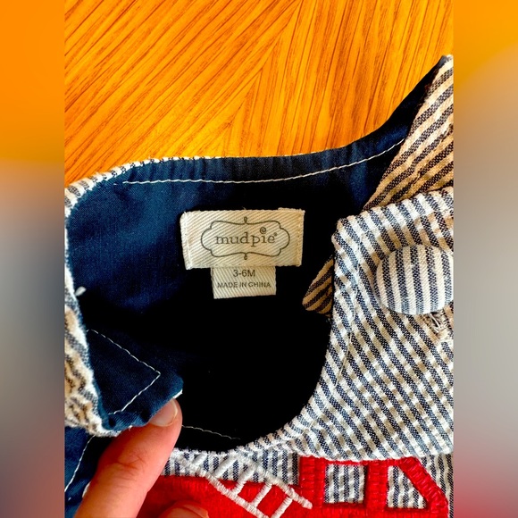 Boutique Baby Boy Seersucker Shortall - Picture 2 of 2